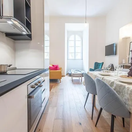 Indipendenza - Luxury 2br&2ba Design Flat Apartment *